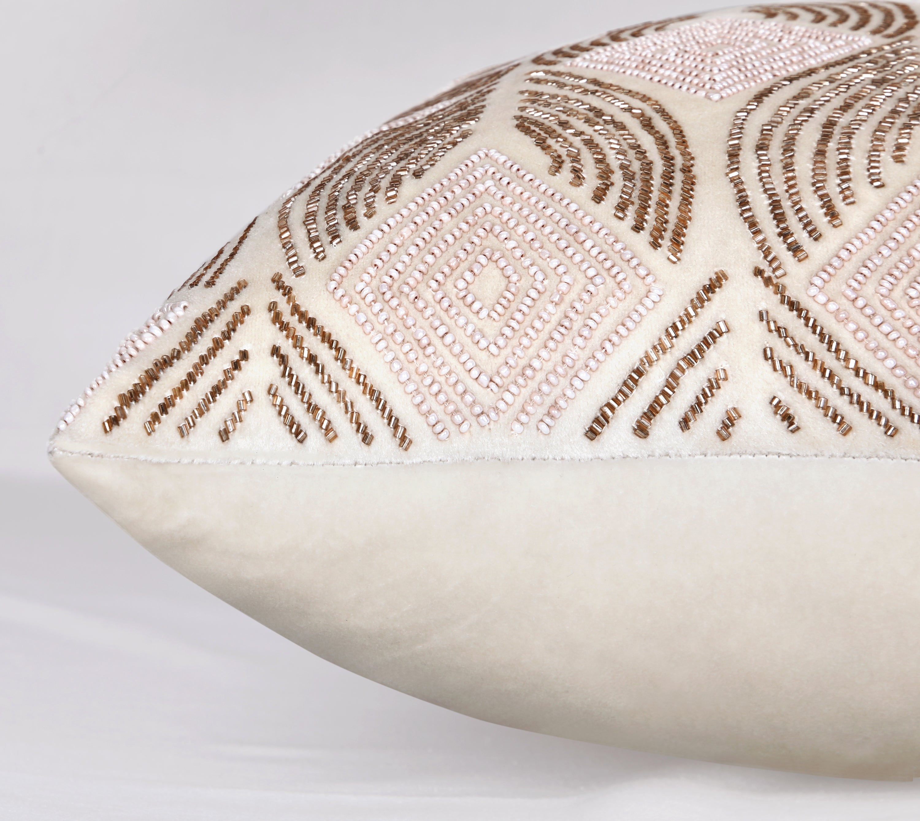 IRIS Cream Pink Velvet Cushion Cover