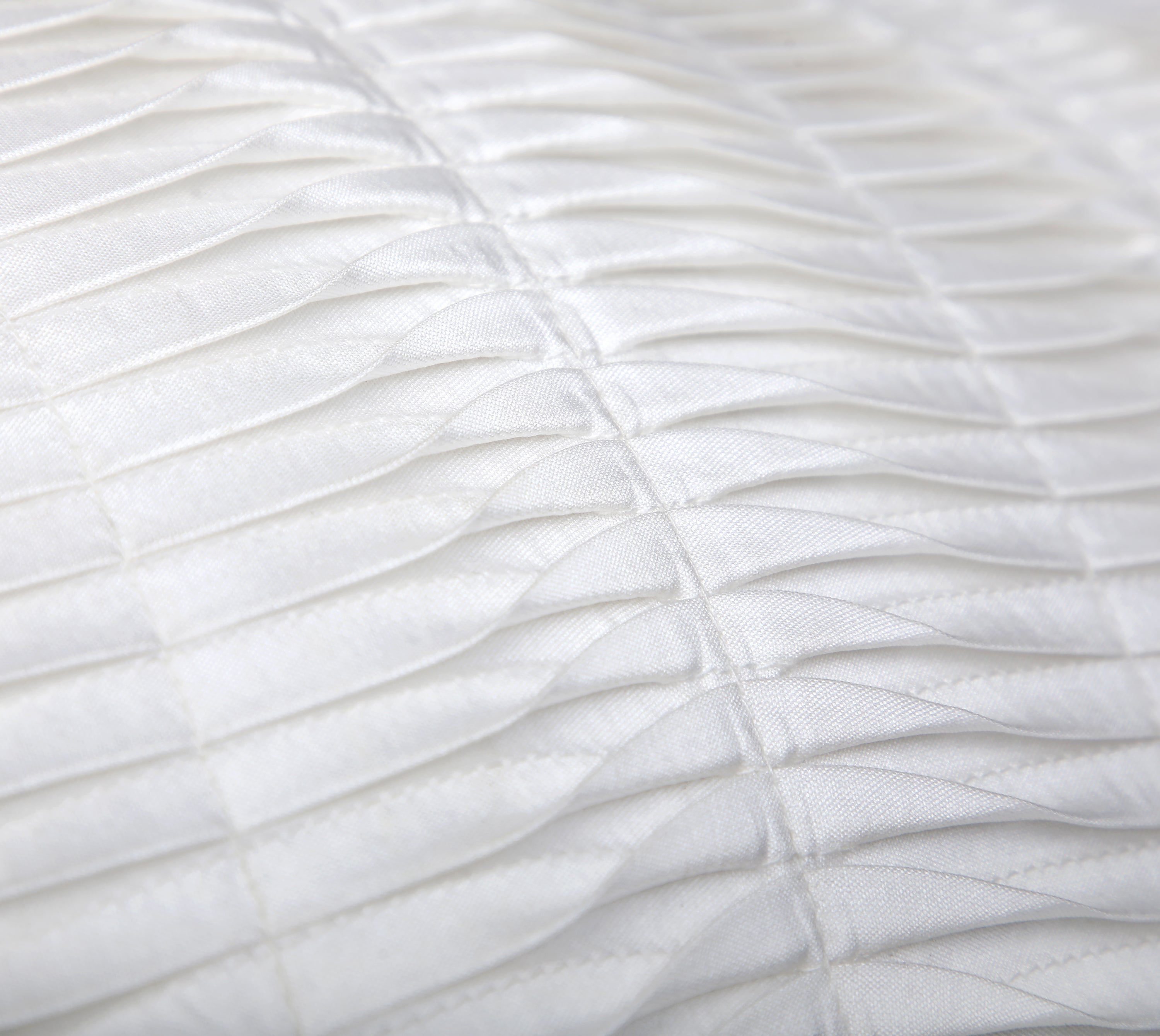 DIVOT White Pleated Cushion Cover