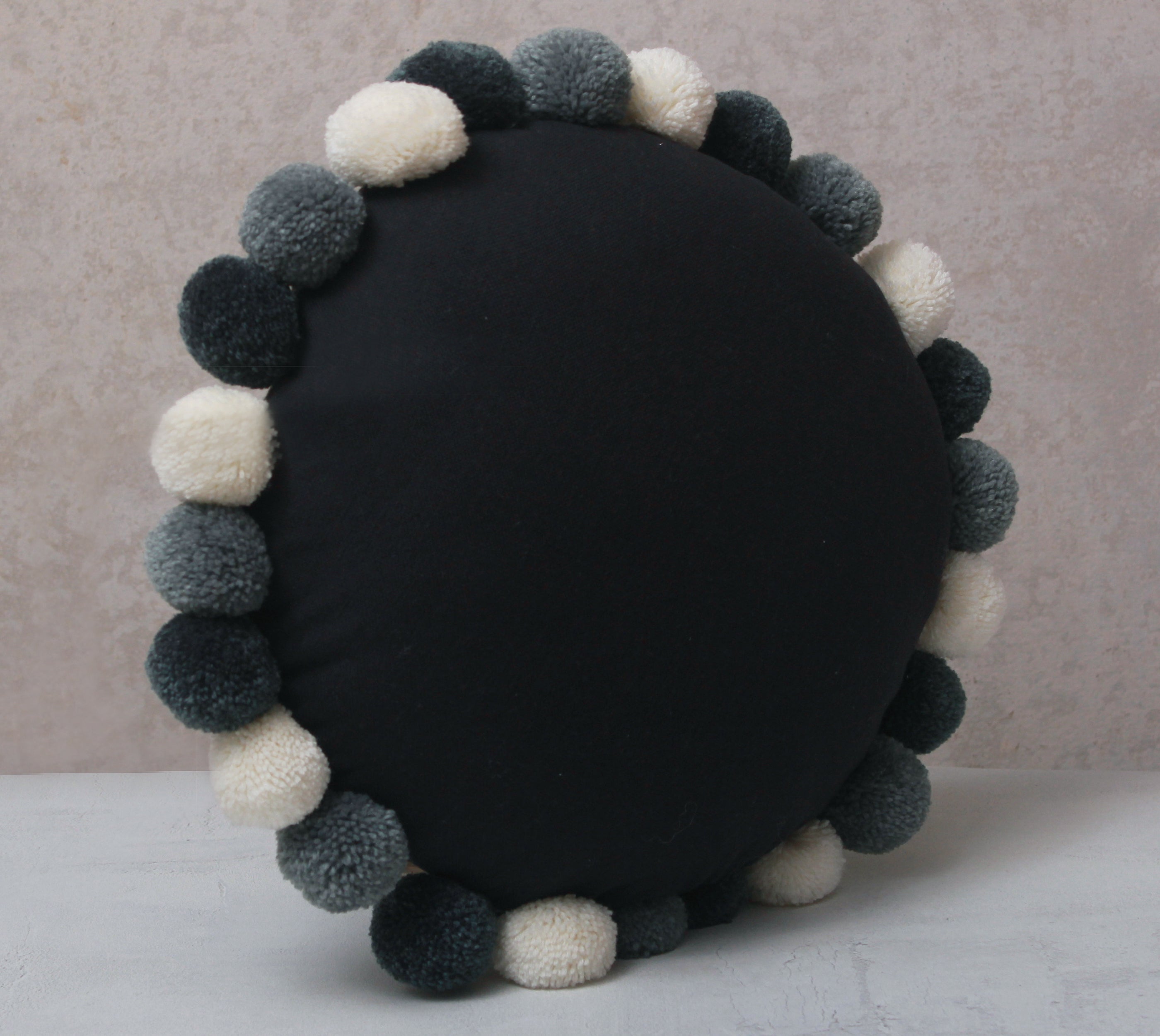 MAIGOLD Black Grey Off-white Cotton Cushion Cover