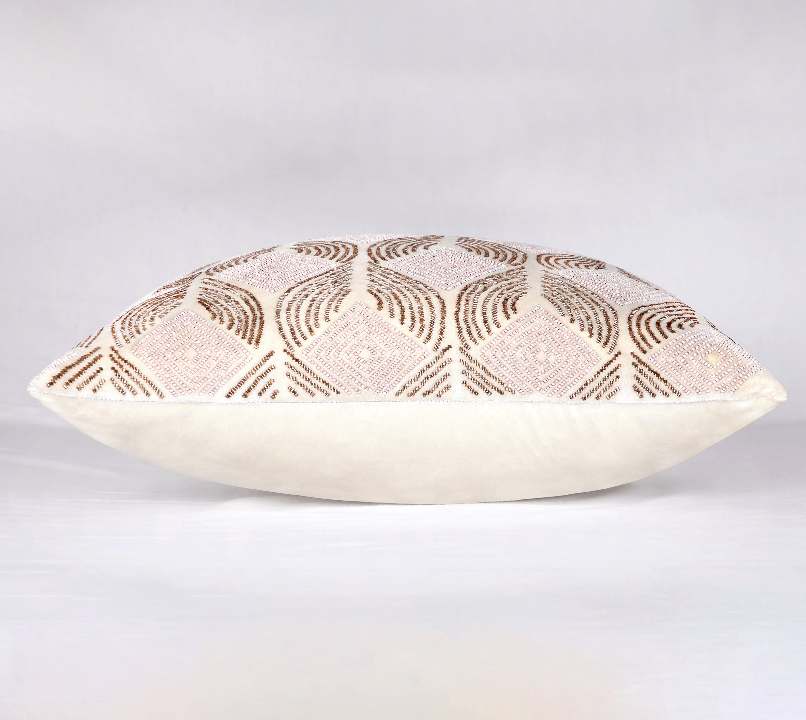 IRIS Cream Pink Velvet Cushion Cover