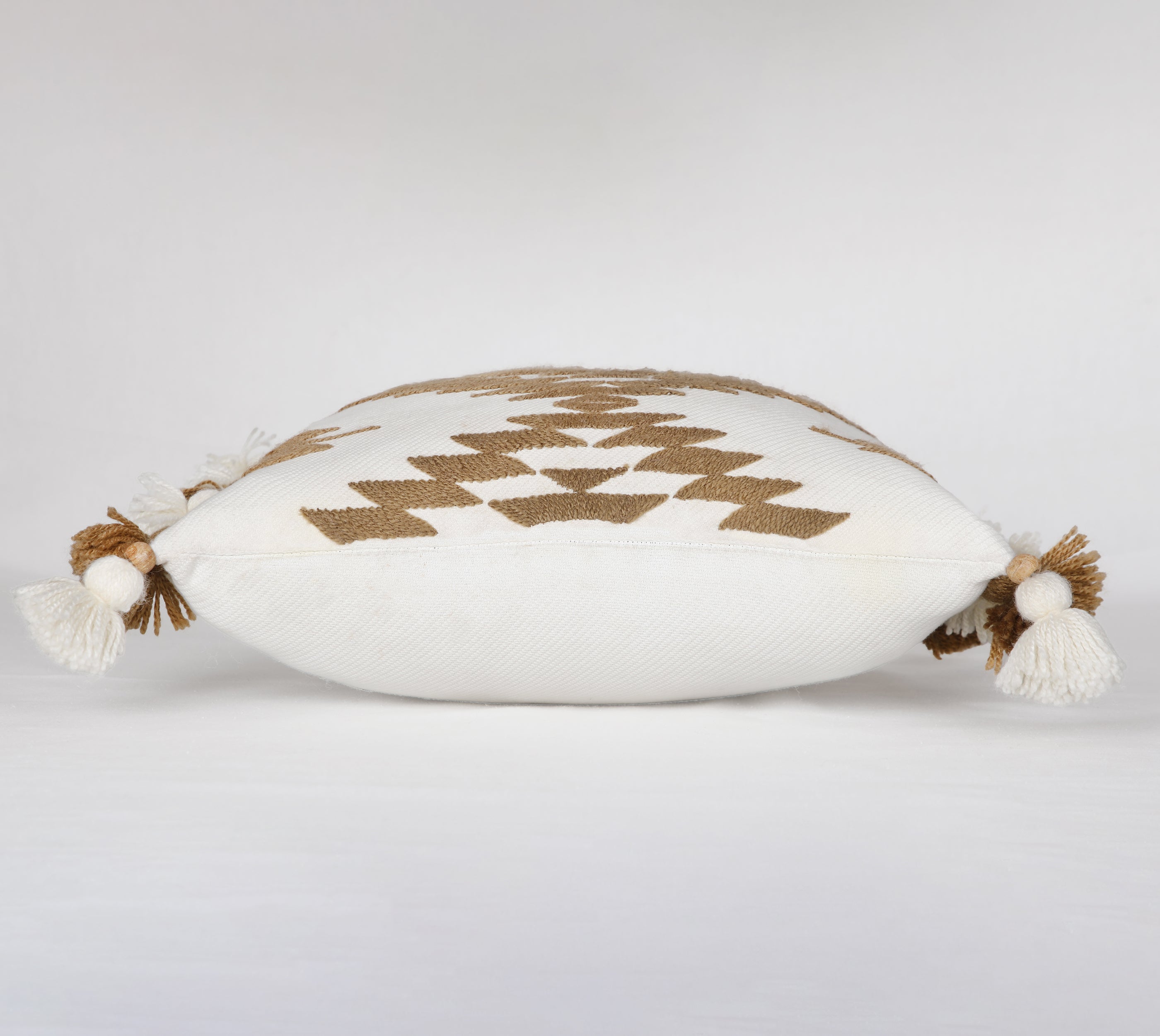 NAVAJO Off white Gold Cotton Cushion Cover