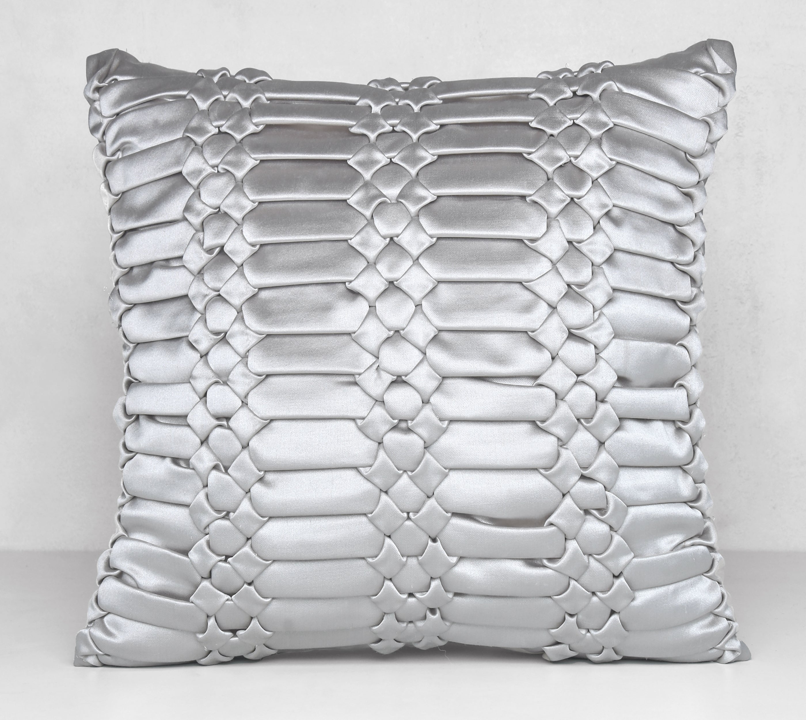 TRINITY Silver Smocking Cushion Cover