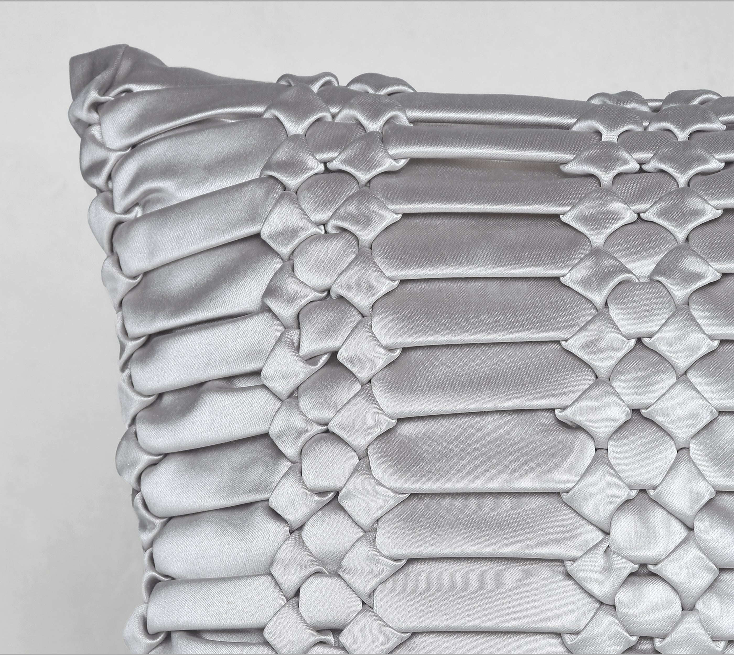TRINITY Silver Smocking Cushion Cover