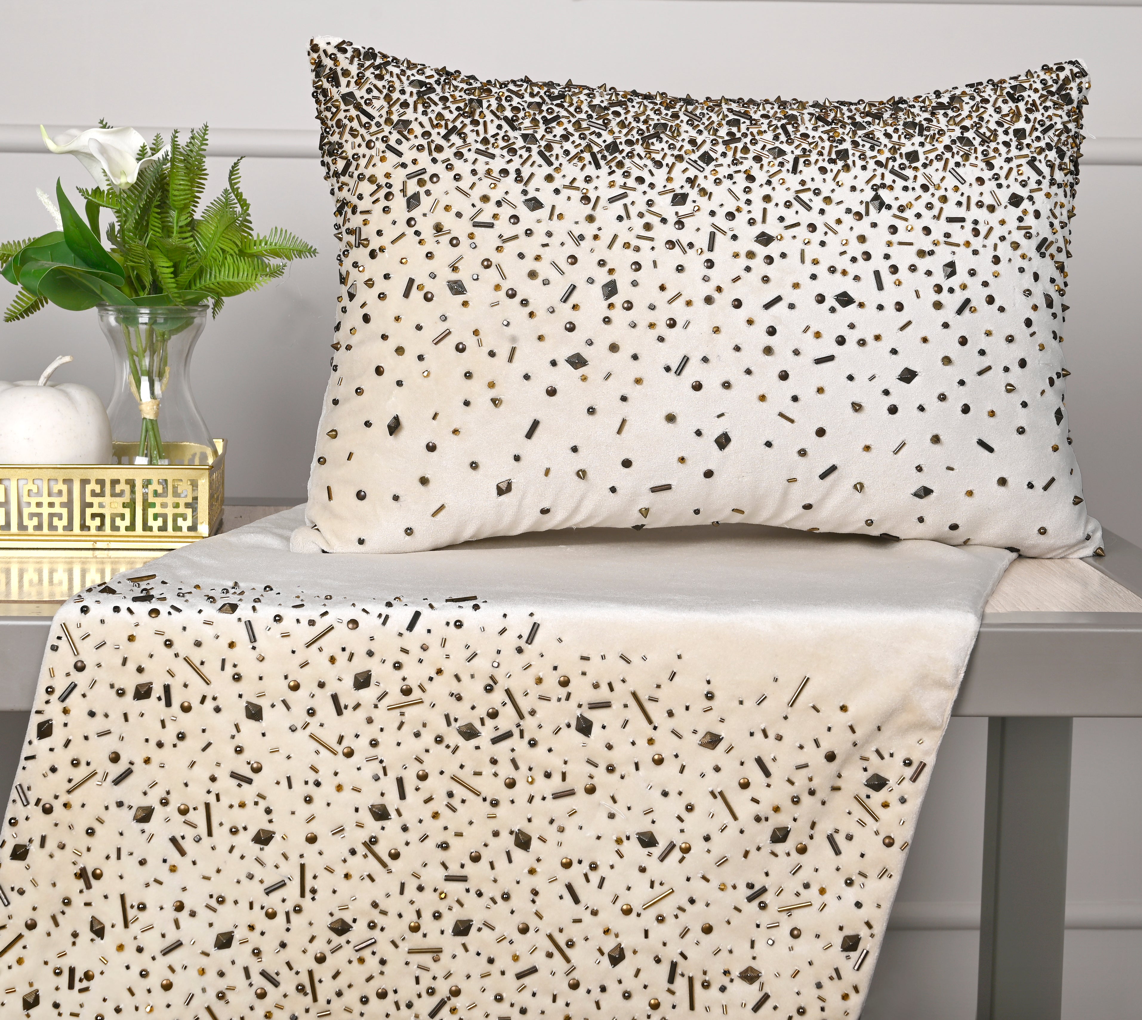 Cream Bed Runner Set